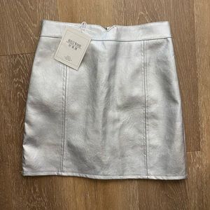 Metallic silver skirt with skort lining NWT